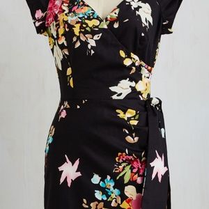 ModCloth Vintage Style Dress in black and floral 8(UK)